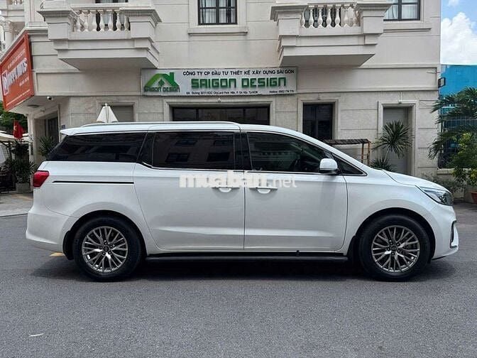 KIA SEDONA LUXURY 2020 ODO 12.000 KM