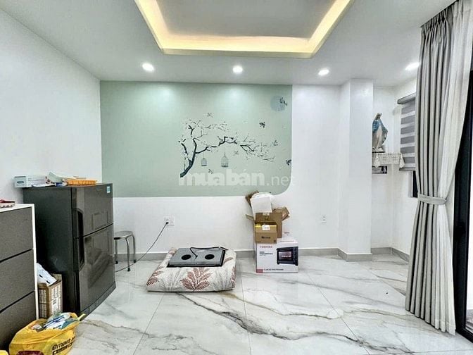 Thương lượng còn 3tỷ550 bán gấp nhà Lý Chính Thắng, 78m2, 4PN, SHR.