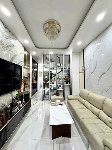 Thương lượng còn 3tỷ550 bán gấp nhà Lý Chính Thắng, 78m2, 4PN, SHR.