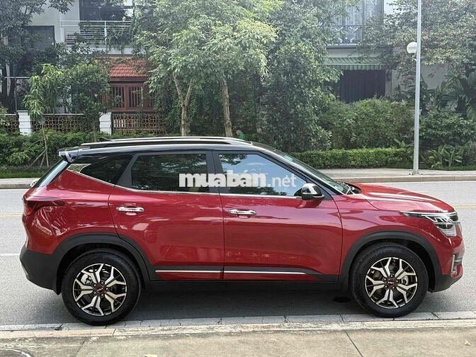 Kia Seltos 2023 Premium 1.4 AT - 4914 km