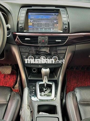 Mazda 6 2016 2.5 AT - màu đỏ xe đẹp