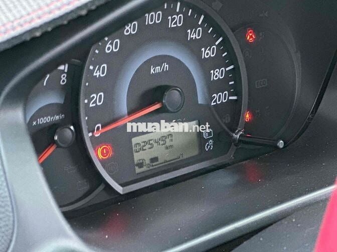 cần bán Attrage 2023 MT - 25000 km. gia đình