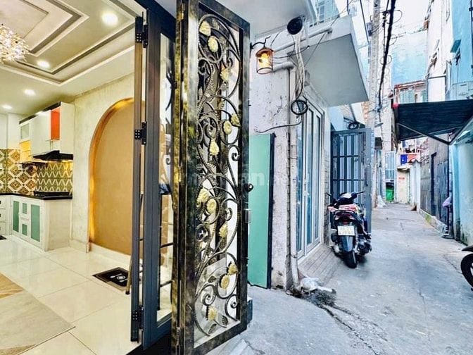 Siêu hiếm Phú Nhuận! Căn góc 4 tầng – DTSD 70m²  – gần Phan Xích Lon