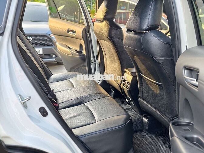 TOYOTA COROLLA CROSS 2021 BẢN G MÀU TRẮNG
