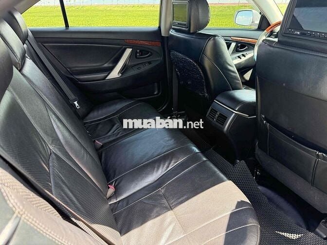 Toyota Camry 2010 2.0E - 114 km