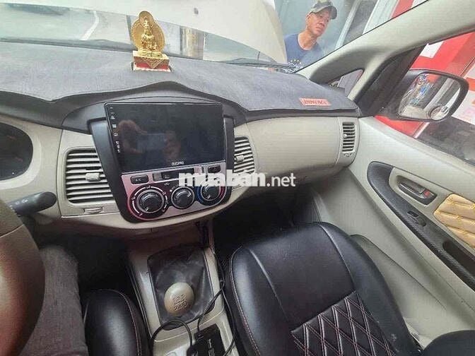 Toyota Innova 2014 J - 130000 km