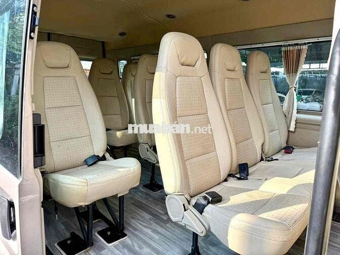 TRAINSIT 2018 luxury XE CỰC ĐẸP ,MÁY ZIN 100%