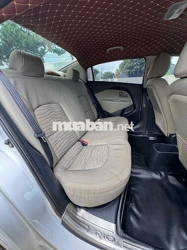 Kia Rio 2015 1.4 AT Sedan - 100000 km