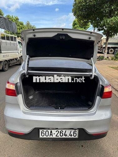Kia Rio 2015 1.4 AT Sedan - 100000 km