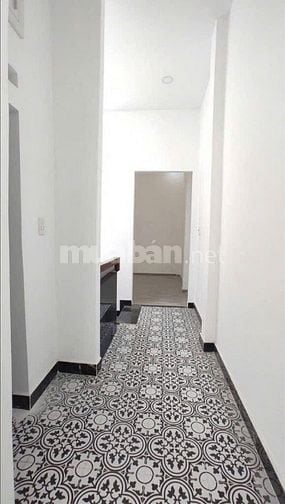 NHÀ ĐẸP 2 TẦNG, HẺM THÔNG Ô TÔ, NGAY TÊN LỬA - TỈNH LỘ 10