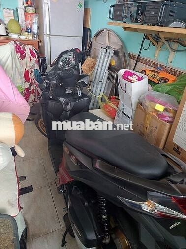Cần bán xe click thái đời 2018