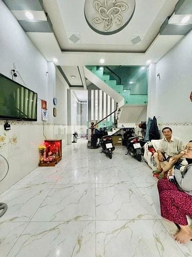Nhà có sẵn hd thuê 13,4th đường Ngô Đức Kế| Nhà 3 tầng, shr hoàn công 