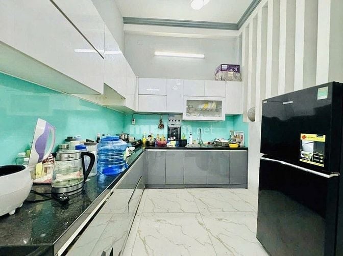 Nhà có sẵn hd thuê 13,4th đường Ngô Đức Kế| Nhà 3 tầng, shr hoàn công 