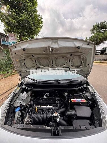 Kia Rio 2015 1.4 AT Sedan - 100000 km