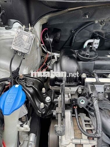 Kia Rio 2015 1.4 AT Sedan - 100000 km