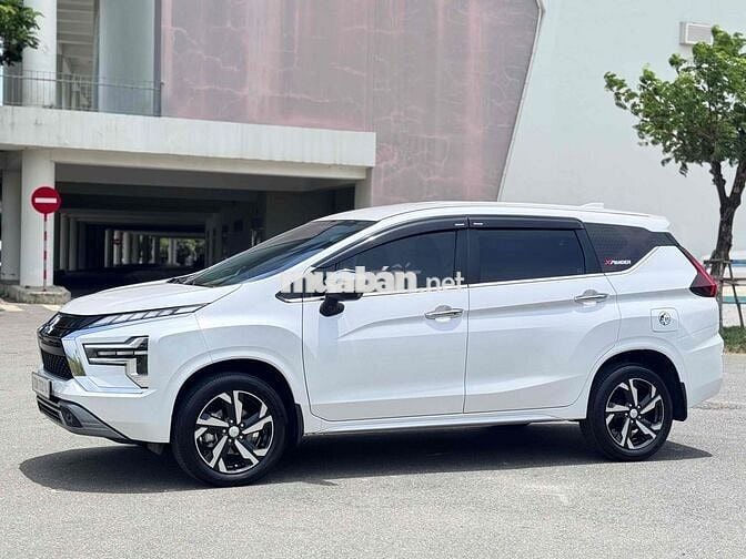 Mitsubishi Xpander 2023 AT Premium