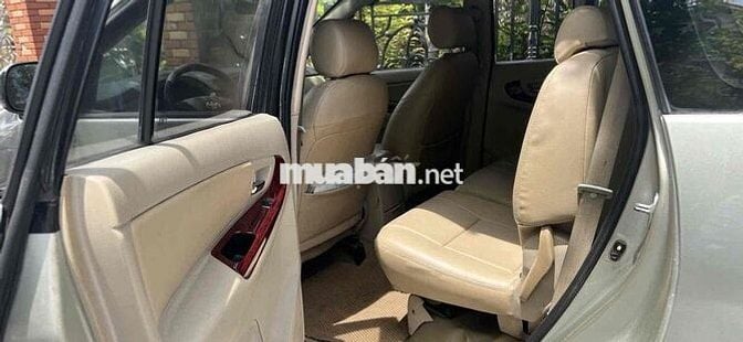 Toyota Innova 2006 G - 12345 km
