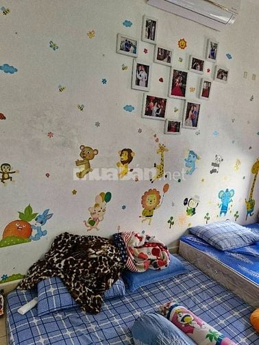 Nhà dt: 85m ( 5 x 17m ) gần Nguyễn Duy Trinh và chợ Tân Lập.