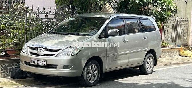 Toyota Innova 2006 G - 12345 km