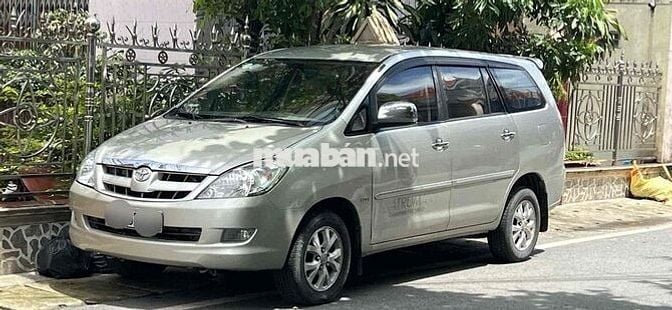 Toyota Innova 2006 G - 12345 km