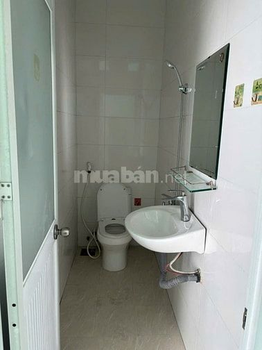 Cho thuê nhà hẻm 3m(BG) Bến Phú Lâm, P.9, Q.6 giá 12tr