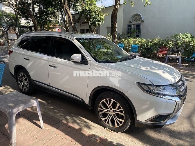 Xe Outlander 2017 nhập Nhật CVT 2.4 2 cầu 4WD