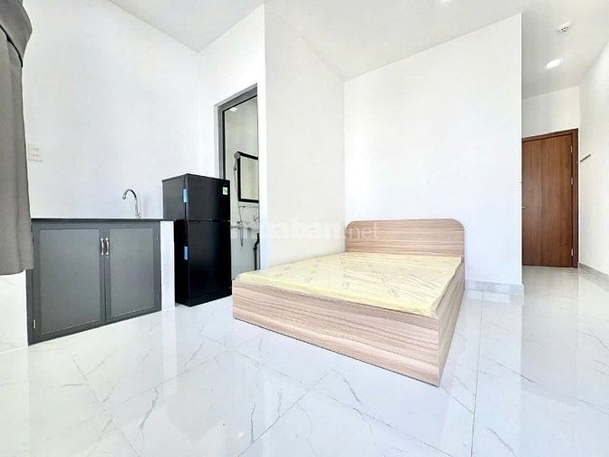 Bán căn hộ dịch Vụ mặt tiền đẹp 71 Nguyễn Thượng Hiền, Bình Thạnh