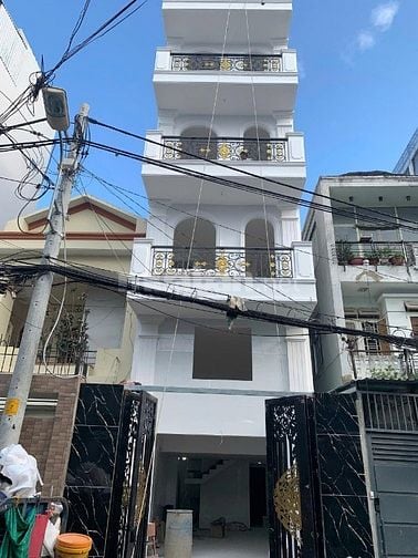 Bán căn hộ dịch Vụ mặt tiền đẹp 71 Nguyễn Thượng Hiền, Bình Thạnh