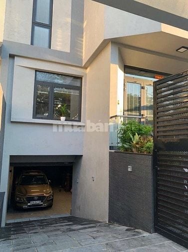 Bán Biệt thự 7x19,5m 1 hầm + 3 lầu KDC Phong Phú 