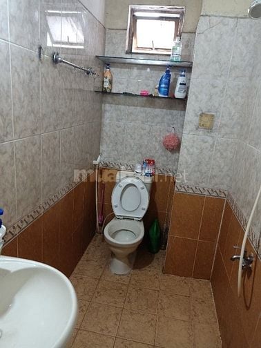 Cho thuê phòng trọ có máy lạnh ngay chợ Thành Thái 