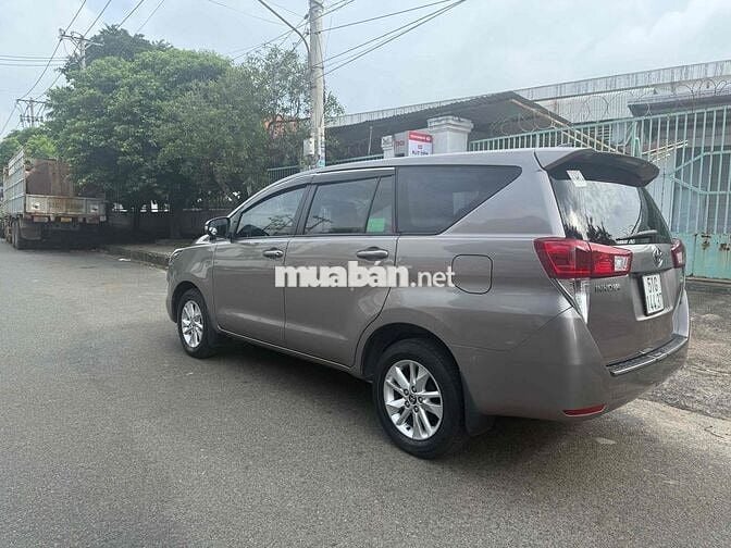 Toyota Innova 2018 2.0E - 60000 km