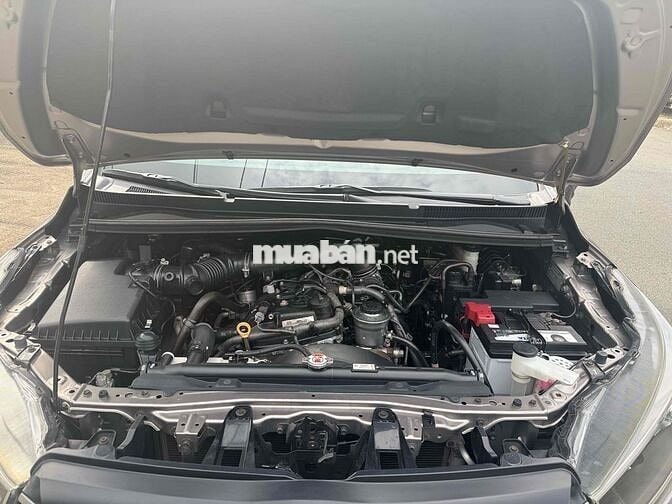 Toyota Innova 2018 2.0E - 60000 km