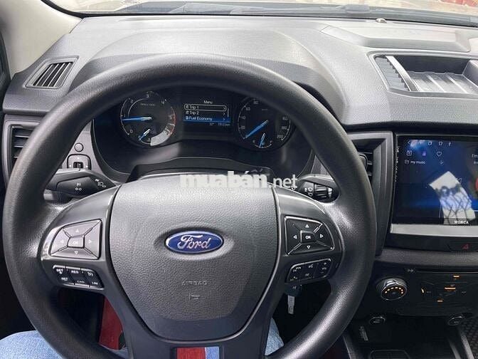 FORD GANGER XLS dầu 2.2 số tự động,một cầu, sx2018