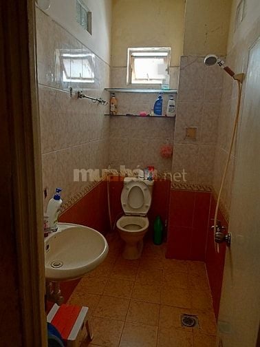 Cho thuê phòng trọ có máy lạnh ngay chợ Thành Thái 