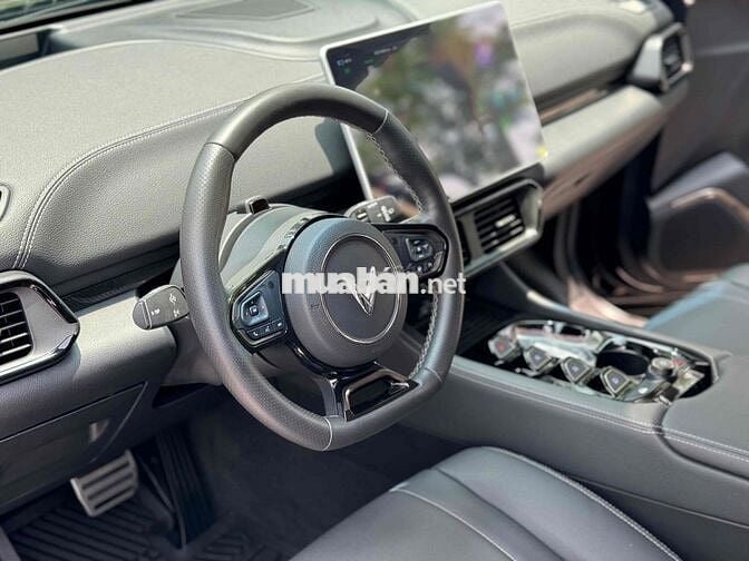 VF8 GF Eco 2023 Pin Catl 9.000km đẹp xuất sắc