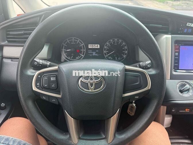 Toyota Innova 2018 2.0E - 60000 km