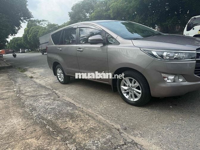 Toyota Innova 2018 2.0E - 60000 km