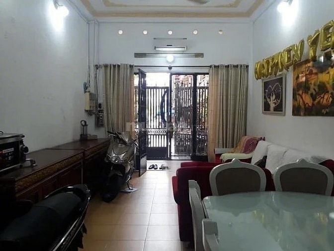 Nhà Q3, 3 Tầng, 63m2, 3PN, 4WC Xe Tải Vào, Sổ Hồng, chỉ 13 Tỷ !