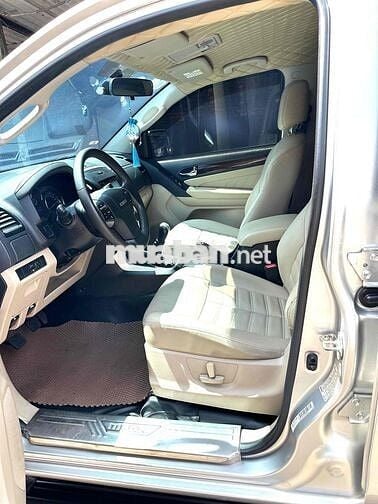 Isuzu Mu X 2019 1.9 4X2 MT - 100 km