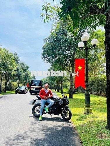 không dùng cần bán R15 Movistar