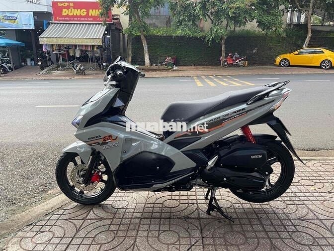 🌟Bán AirBlade.2017.125Fi.up xám xi măng chính chủ🌟