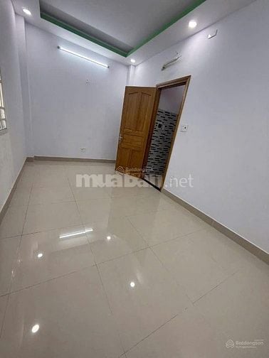 NHÀ ĐẸP – GIÁ MỀM – CHỈ XÁCH VALI VÀO Ở! NHÀ 3 LẦU-GIÁ CHỈ 2,13 TỶ