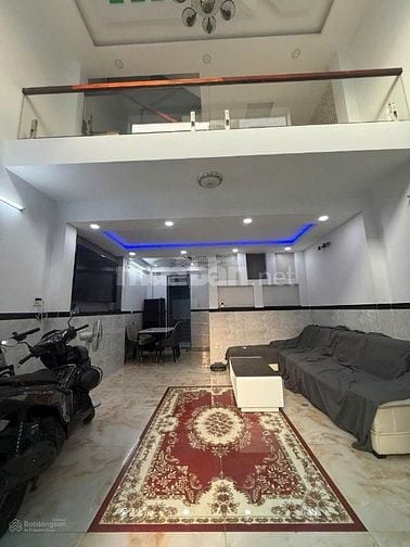 NHÀ ĐẸP – GIÁ MỀM – CHỈ XÁCH VALI VÀO Ở! NHÀ 3 LẦU-GIÁ CHỈ 2,13 TỶ
