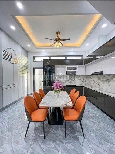 Nhà đang cho thuê 35Triệu/tháng cần bán 5.2Tỷ ngay Nguyễn Phúc Nguyên