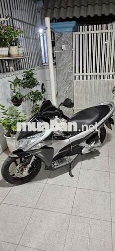 Honda Air Blade cũ, giá tốt, xe còn chạy rất ngon
