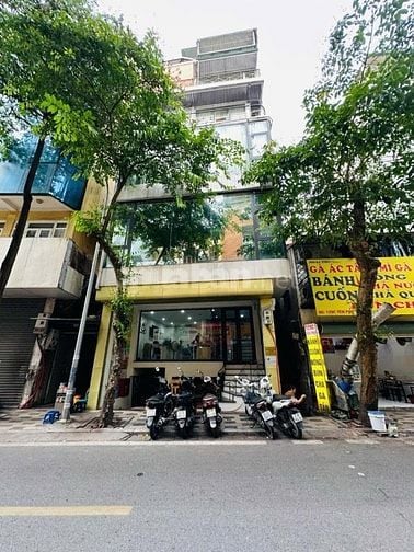 Bán nhà chính chủ mặt phố quận Tây Hồ. 105m2 mặt tiền 10m LÔ GÓC
