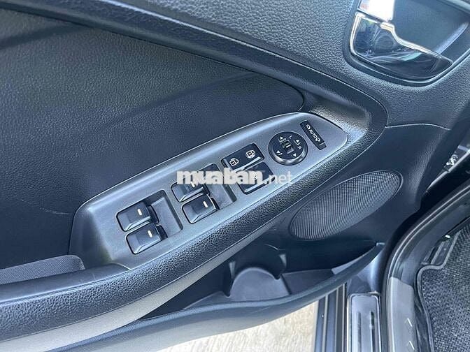 Kia K3 2013 1.6 MT - 15000 km