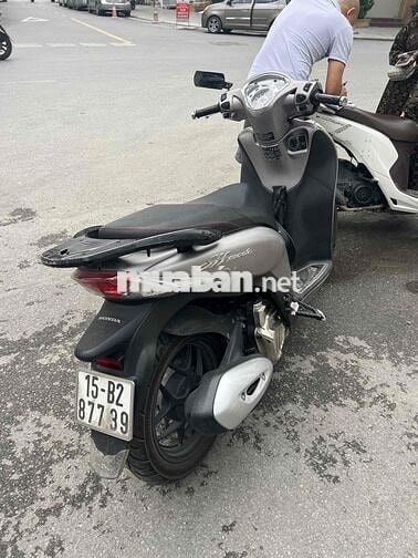 xe đẹp, không lỗi lầm.