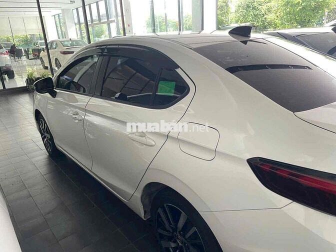 Honda City 2022 RS - 4500 km
