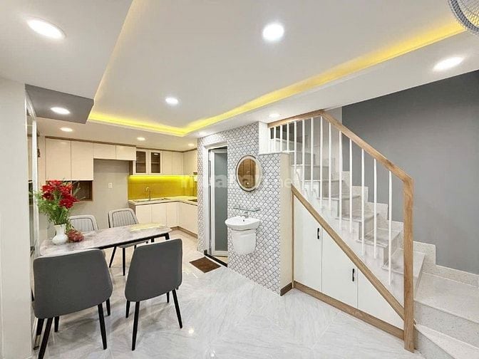 ⭐️Nhà tuyệt đẹp CAO CẤP Huỳnh Văn Bánh, P15, Q.Phú Nhuận, ở ngay